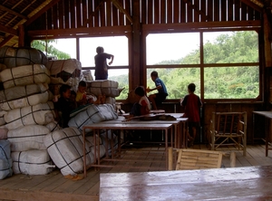 Thailand - Mae hong son. Long neck Karen Villages stam mei 2009 (