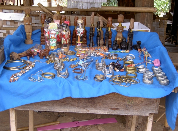 Thailand - Mae hong son. Long neck Karen Villages stam mei 2009 (