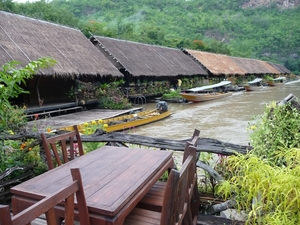 Thailand - Kanchanaburi  The River kwai jungle rafts mei 2009 (5)