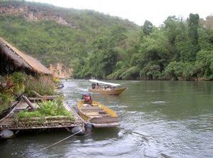 Thailand - Kanchanaburi  The River kwai jungle rafts mei 2009 (8)