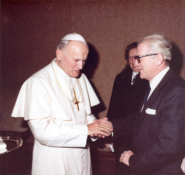 17 JR en de Paus in 1981
