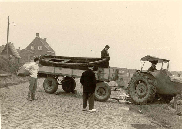 mijn losgeslagen sloep teruggebracht