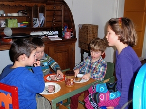Samen eten hoort ook bij een verjaardag