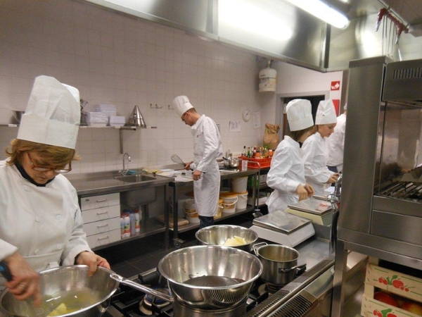 nagerechten cakes woensdagav 2 sem 2013 003