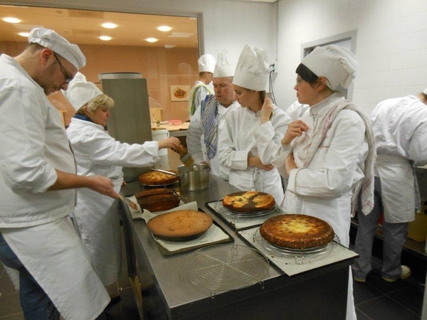 nagerechten cakes woensdagav 2 sem 2013 013