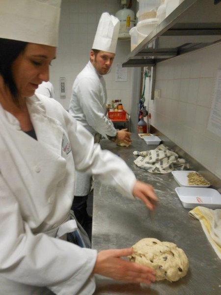 half zachte  luxe broodjes  maandagav 2 sem 2013 013