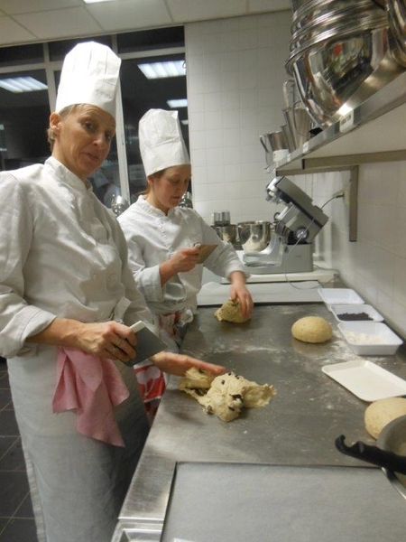 half zachte  luxe broodjes  maandagav 2 sem 2013 015