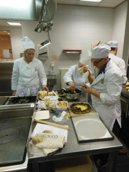 bladerdeeg dinsdagav 2 sem 2013 049