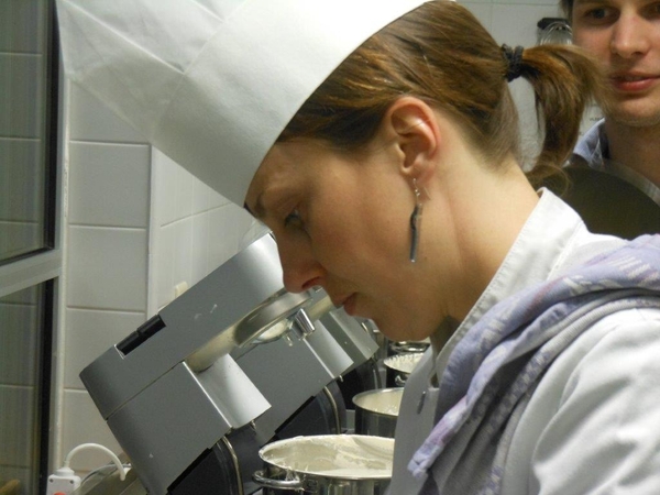 paastaarten vrijdagavond 2sem 2013 008