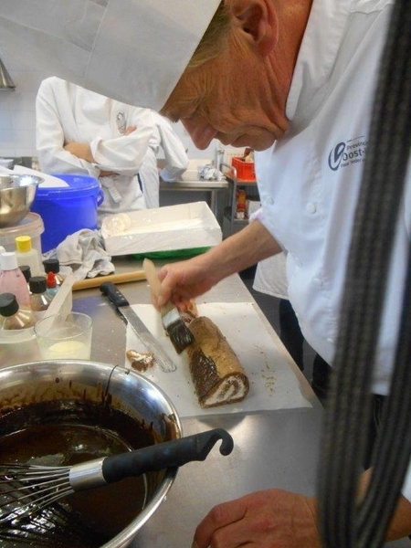 opgerolde biscuits vrijdagav..2 sem 2013 026