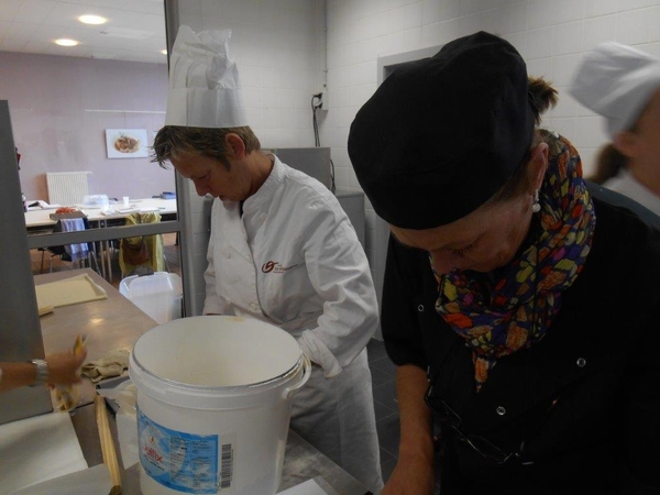 aardbeientaarten dinsdagvoormiddag 2 sem 2013 4 juni 002