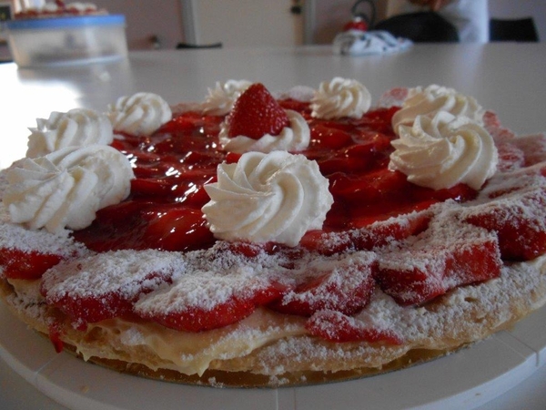 aardbeien taart en flan vrijdagavond 7 juni 2013 026