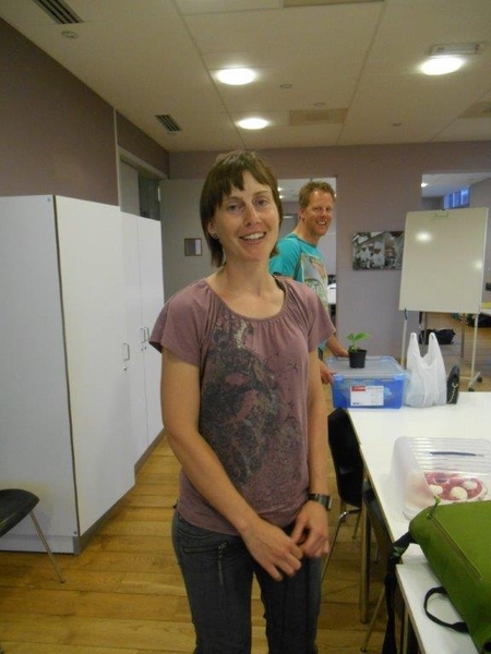 aardbeien taart en flan vrijdagavond 7 juni 2013 030