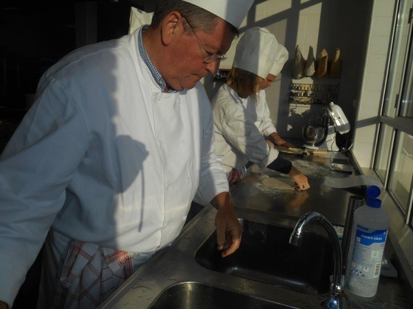 BLADERDEEG TAARTEN zaterdagvm 12.10.2013 006