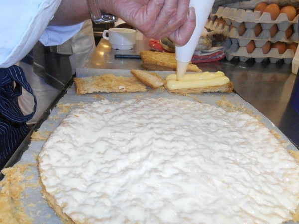 bladerdeeg taarten vrijdagavond 11.10.2013 035