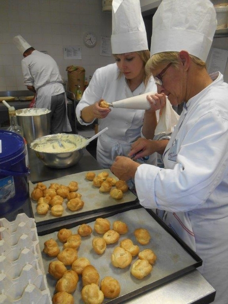 bladerdeeg taarten vrijdagavond 11.10.2013 038