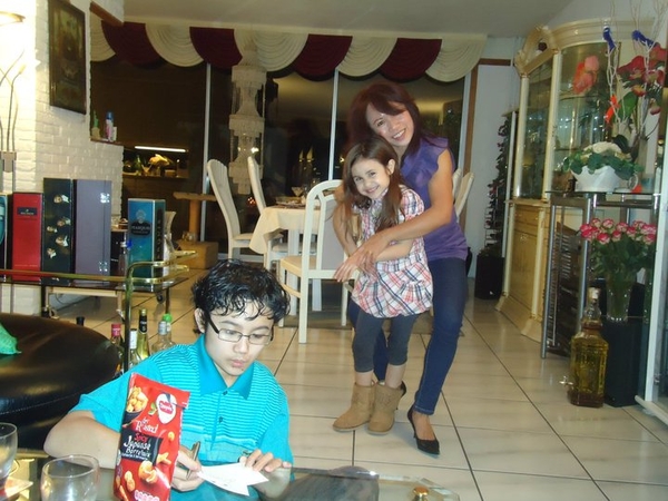 149516_462079846902_697621902_5835967_425504_n