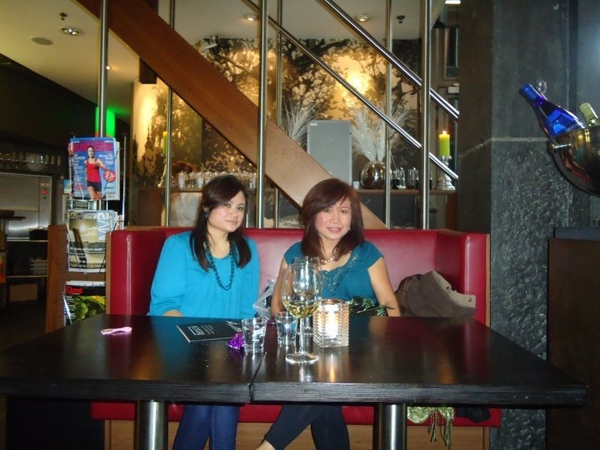 226207_215972371764049_100000538623443_822483_7897299_n