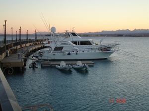 bootjes langsheen de pier
