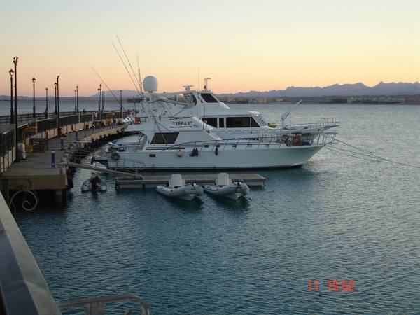 bootjes langsheen de pier