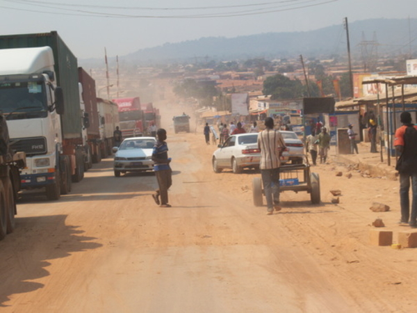 Kasumbalesa , grensovergang naar Zambia, van AMI DAR moest ik maa