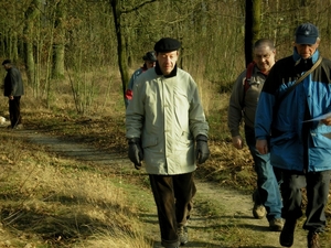 goe naar de grond kijken