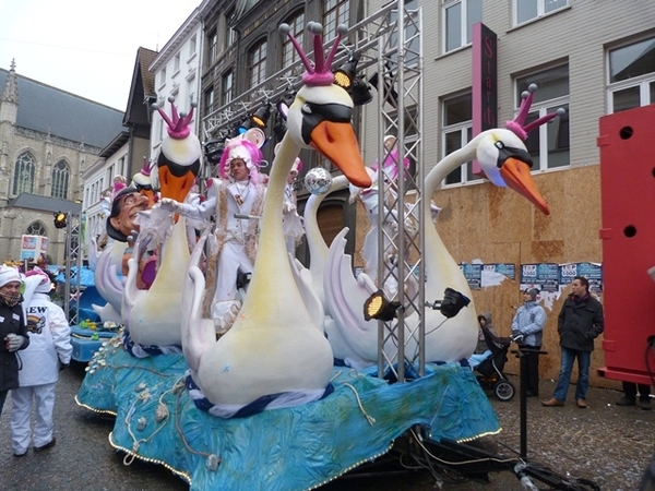 304-Een Gay Parade organiseren...groep 41