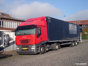 IVECO STRALIS 420  NL_BZ-DL-80 BINNENVAARTSTRAAT 20121111