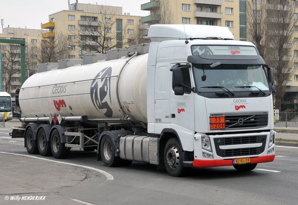 VOLVO FH  NL-BZ-RL-09 GROENENDAALLAAN 20130405