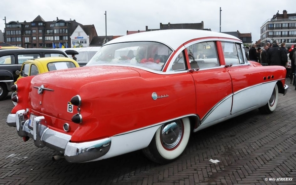 BUICK Super 1954 1-AZC-656 St-NIKLAAS 20130623 (3)