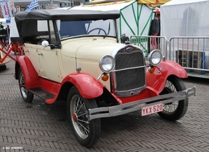 FORD A Cabrio 1929 YKX-520 St-NIKLAAS 20130623