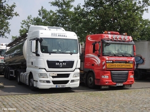 MAN  CZ_7B9-0986  BINNENVAARTSTRAAT 20130706 & DAF XF105-510  CZ_