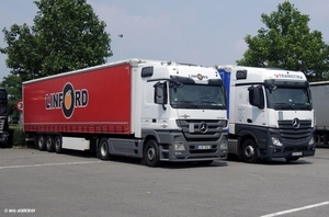 MERCEDES ACTROS 1841  EST_438-BGF BINNENVAARTSTRAAT 20130706