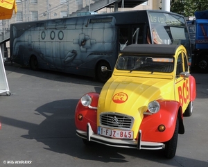 'BUS VOL LEUGENS'  THEATERPLEIN 20130927_2