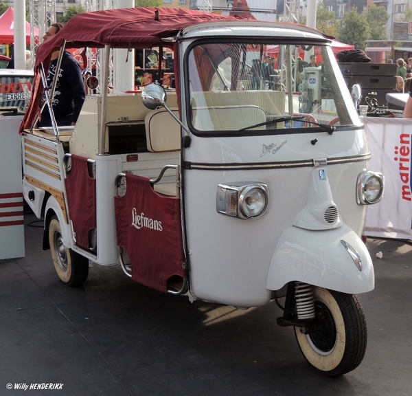 LIEFMANS-SCOOTER  THEATERPLEIN 20130927_3