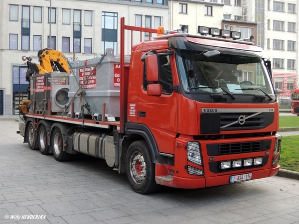 VOLVO FM - B_1-ASU-114 KIEVITPLEIN 20131204