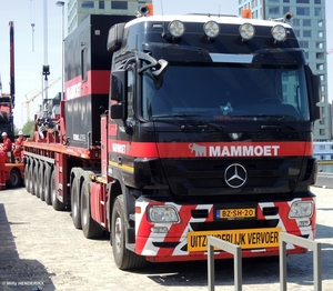 MAMMOET V