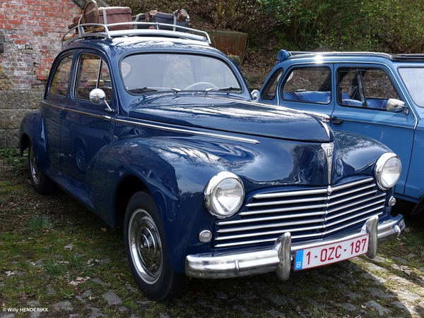 PEUGEOT 203