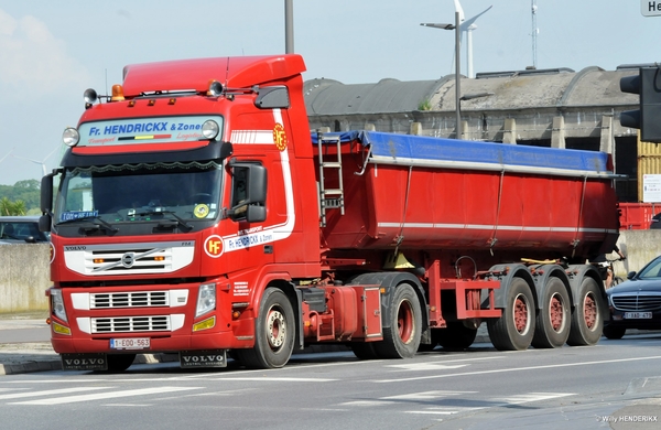 VOLVO_1-EOQ-563 RIJNKAAI 20180525 10u52