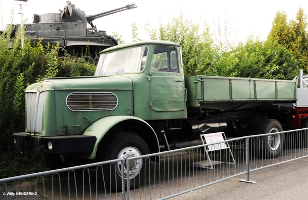CAMION 'BÜSSING COMMODORE' SINSHEIM 20160821