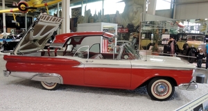 OLDTIMER 'FORD SKYLINER' SINSHEIM Museum 20160821 (3)