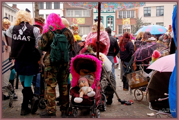 sized_sized_DSC50880a Karnaval Dinsdag-Voil Jeanetten