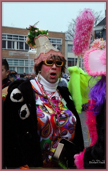 sized_sized_DSC51007a Karnaval Dinsdag-Voil Jeanetten