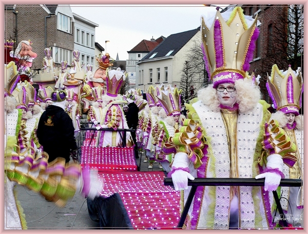 sized_sized_P2290513a Karnaval zondag de stoet