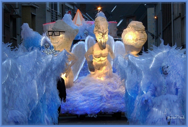 sized_sized_P2290543a Karnaval zondag de stoet