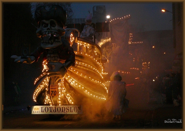 sized_sized_P2290593a Karnaval zondag de stoet