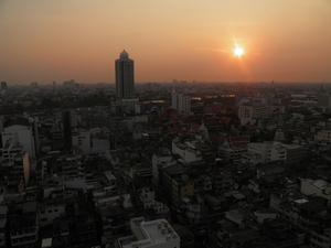 foto vanuit ons hotel in Bangkok