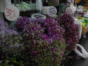 op de bloemenmarkt