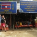 in Laos - het deel waar we binnenmochten - enkel winkels met vnl 