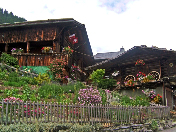 Bloemenhuisjes in Mrren